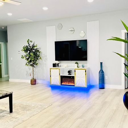 Brand New Tampa Oasis With Private Jacuzzi Retreat Villa ลูทซ์ ภายนอก รูปภาพ