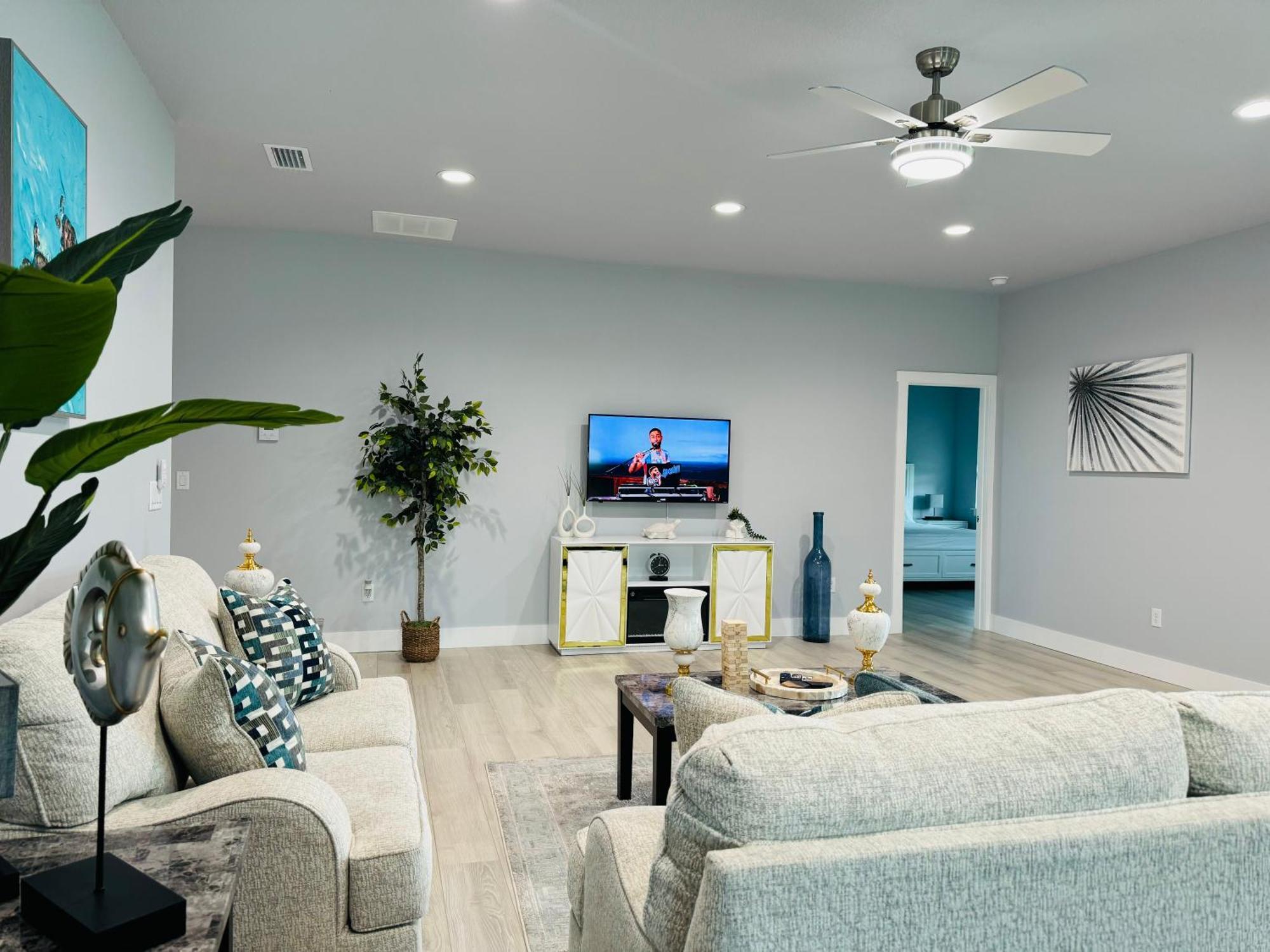 Brand New Tampa Oasis With Private Jacuzzi Retreat Villa ลูทซ์ ภายนอก รูปภาพ
